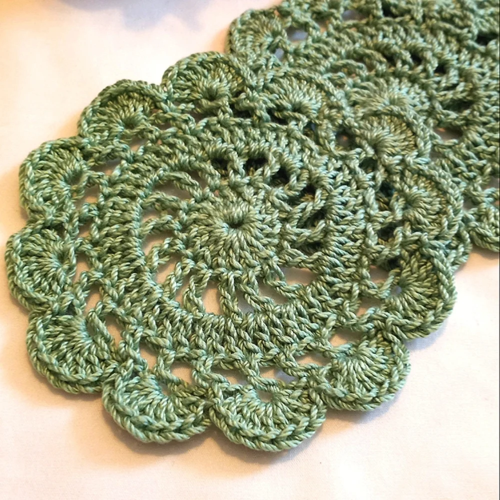 Crochet doily coaster set 4pc, handmade by seller cottage aesthetic, retro - Picture 9 of 15